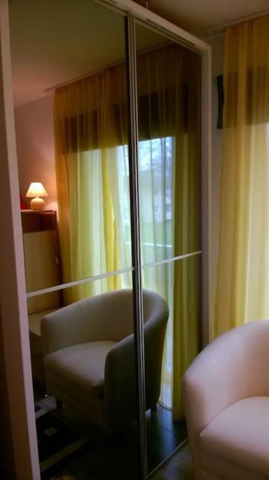 Toll Apartment Mit Privatem Eingang Free Parking Slbst Check-In Netflix 30 Zone Ruhig دوسبرغ المظهر الخارجي الصورة